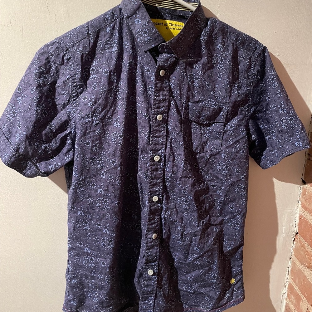 Defendants of thieves button-up shirt